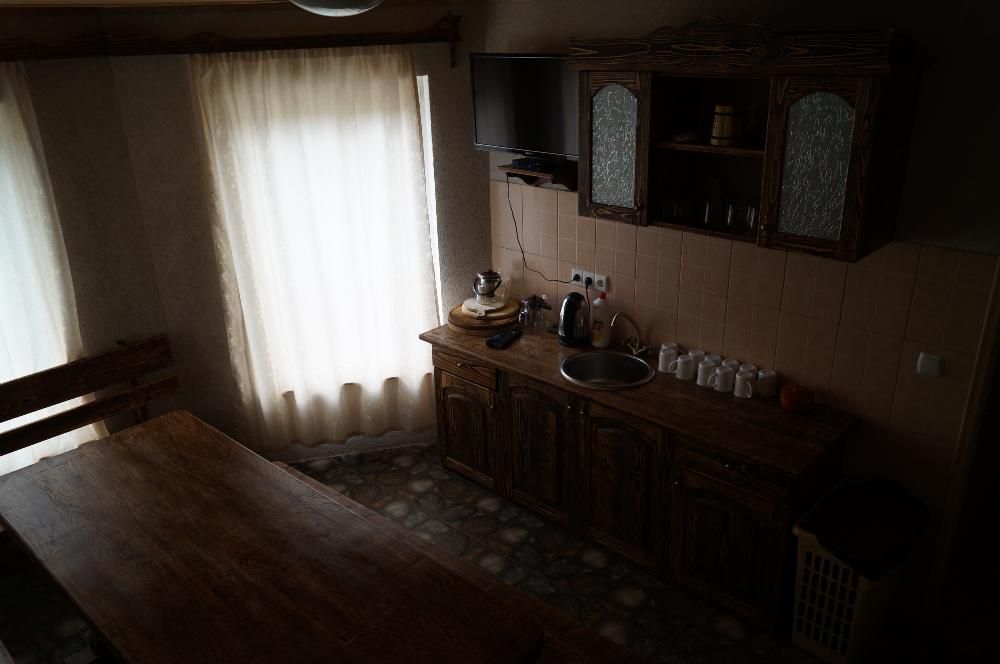 Сауна Баня Лазня Чан з краєвидом на Петрос Котедж Проживання Ясіня