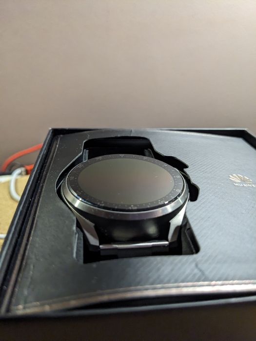 Smartwatch Huawei watch 3 pro model GLL-AL01
