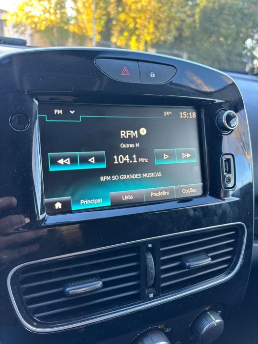 Renault Clio Sports Tourer TCe