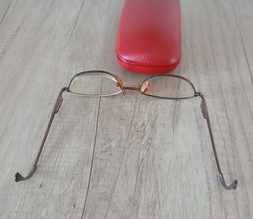 Odsprzedam oprawki do okularów lekkie