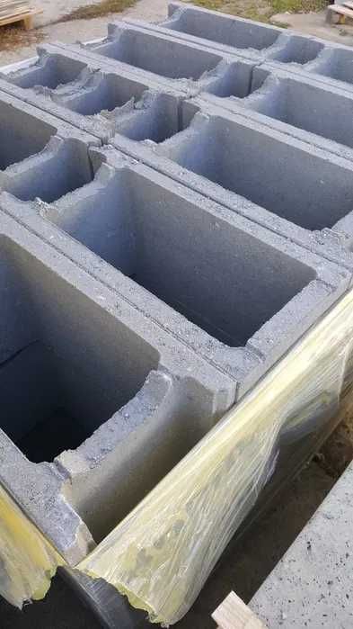 Pustak szalunkowy, ogrodzenia , ławy , fundamenty