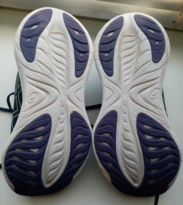 Жіночі кросівки asics gel comulus 25 (оригінал)