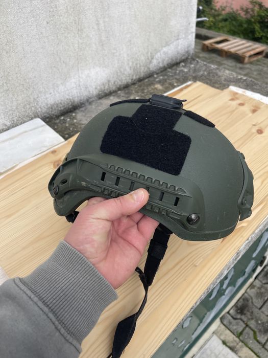 Airsoft capacete e coldre universal