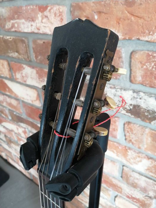 Parlor.Gitara z początku XX wieku. Również zamiana.