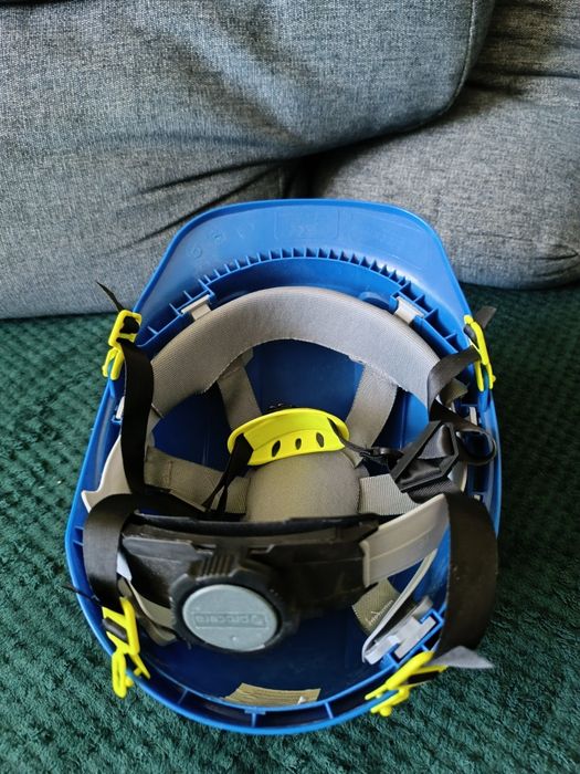 Kask budowlany 53-64 Nowy