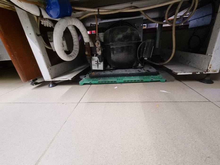 Vitrine para Talho com Motor  Frigomec – Ótimo Estado