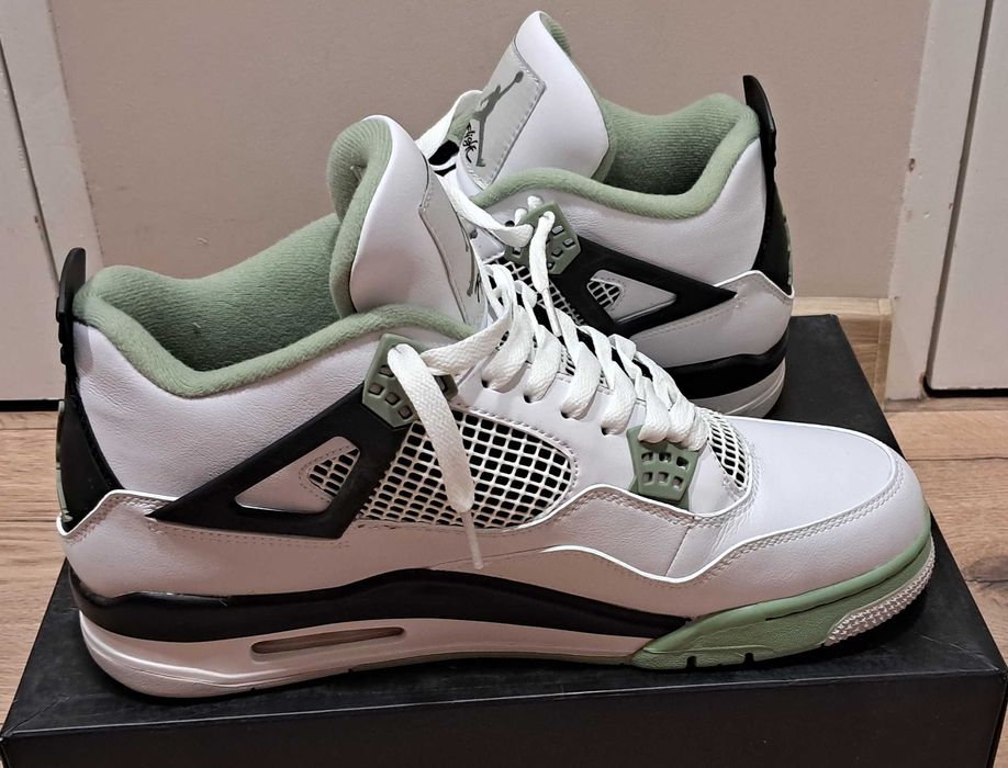Buty rozmiar 46 Jordan 4 retro white oil Green dark ash