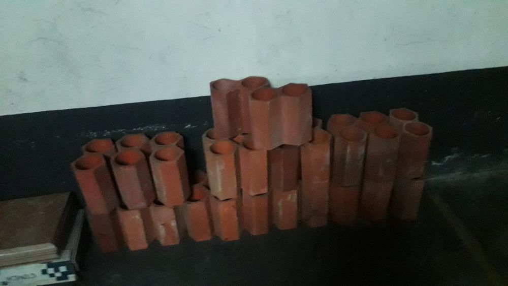 Garrafeira em massa de tijolo