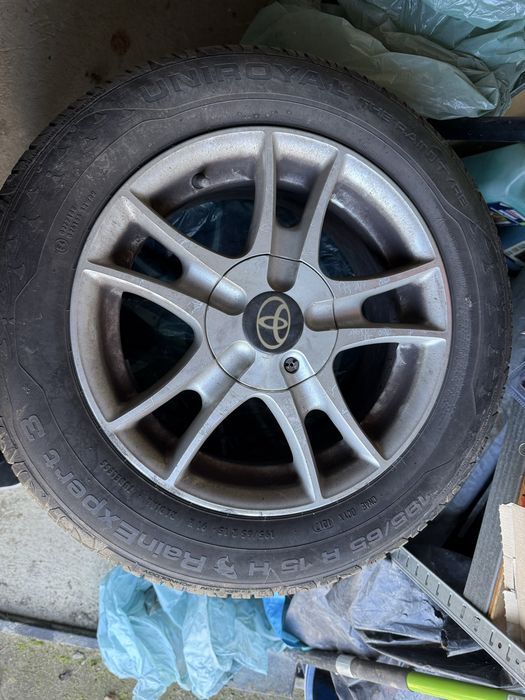 Koła alufelgi toyota 15 cali z oponami