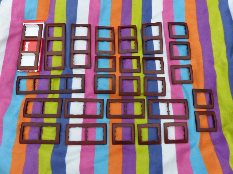 Legrand Sistena Life Mahogany ramka drewniana 771981