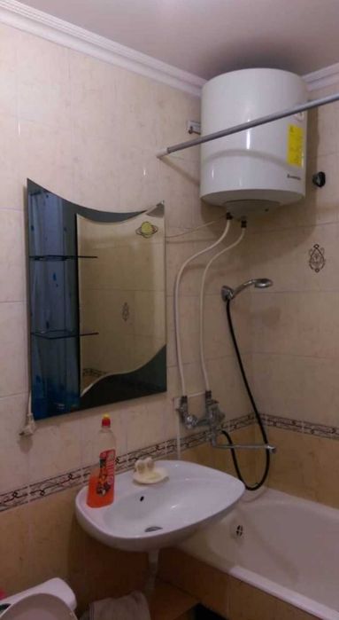 Поселю парня в 1 к кв. пр. Слобожанский.