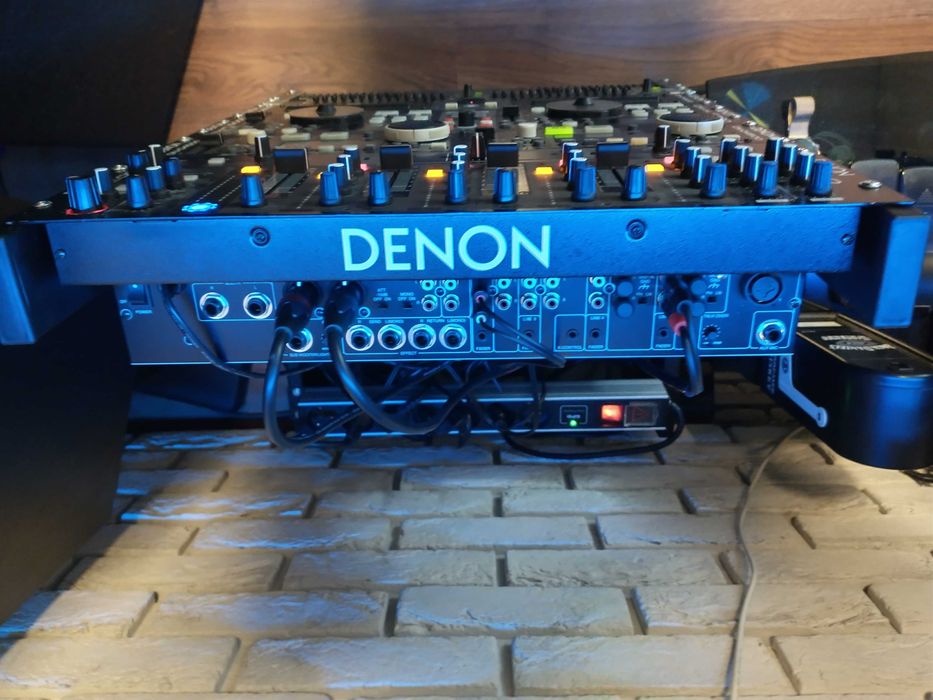Konsola DJ Denon