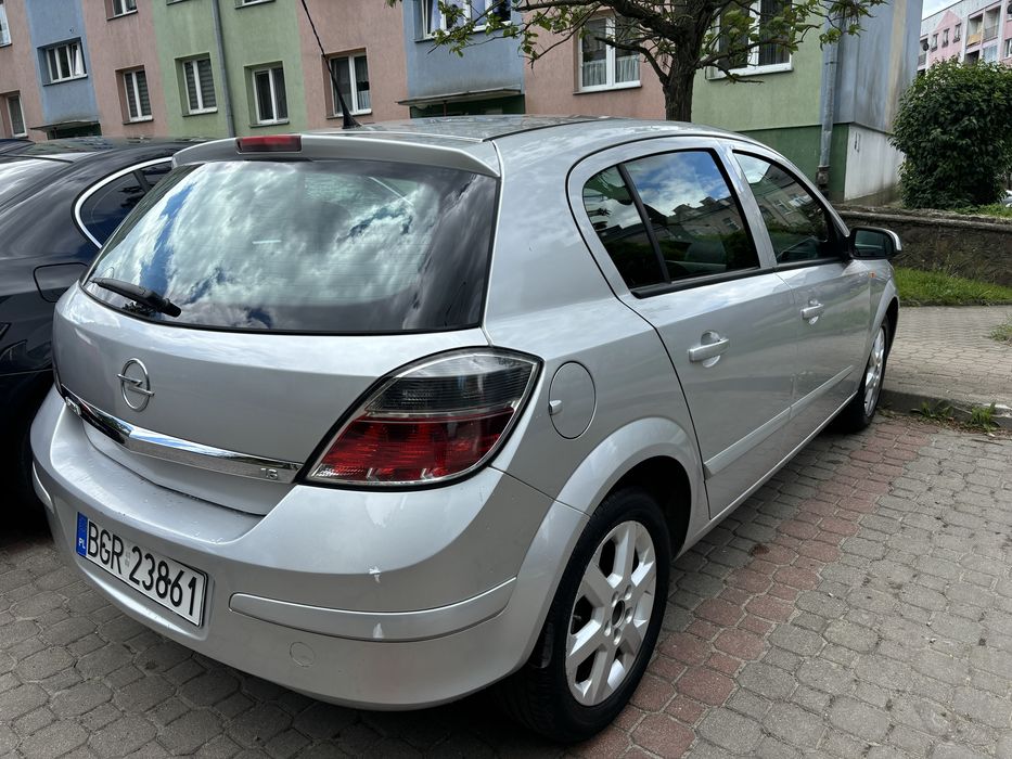 Opel Astra 1.6gaz 2007r