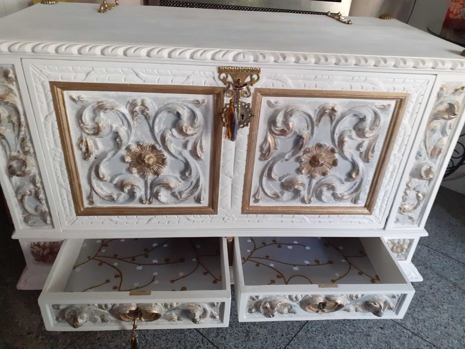 Mala restaurada estilo Renascença