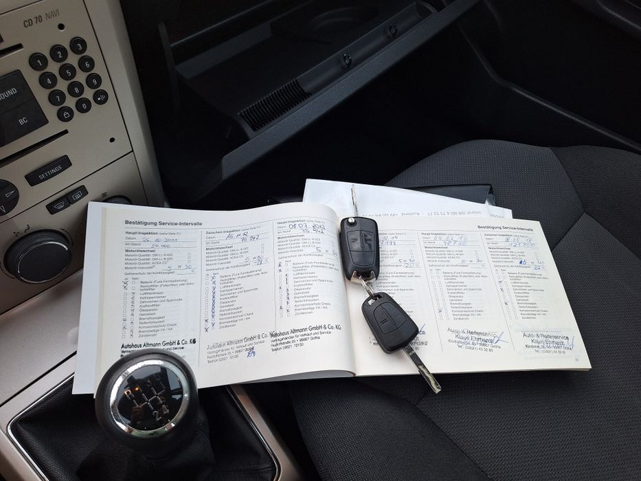 Astra 1.6 Opłacony, 5D, Klimatyzacja ,Ks Serw. Gotowy do jazdy!