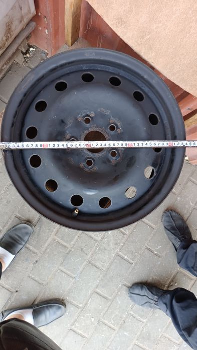 Диски 16  б.у в хорошем состоянии