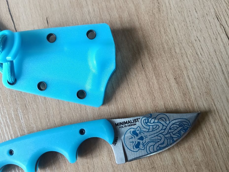 Neck knife nóż na szyję Columbia river CRTK laserowany unikatowy wycofany z produkcji