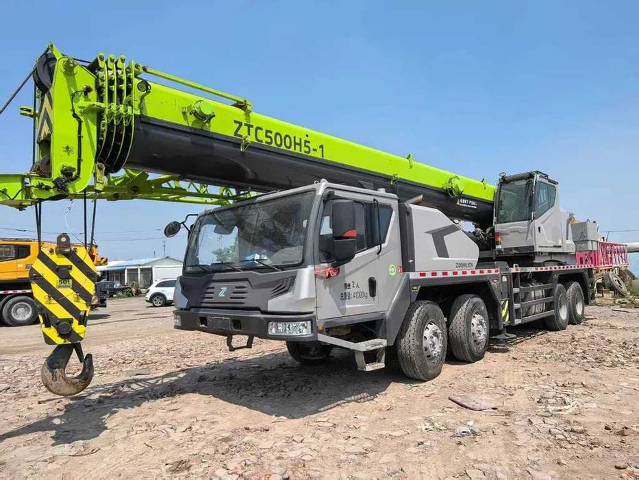 Аренда, услуги автокрана грузоподъемностью 25 и 50 тонн, стрела 42-45м