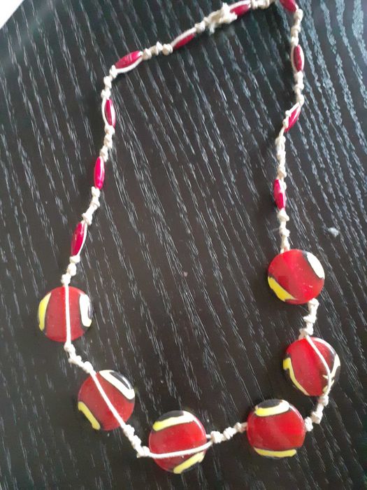 Bijuterias,  colares, aneis e pulseiras