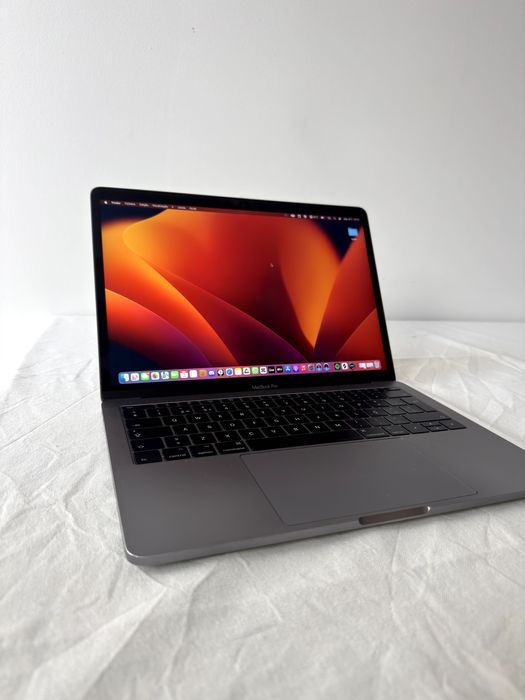 MacBook Pro 13" (2017) – i7 / 16GB RAM / 512GB SSD