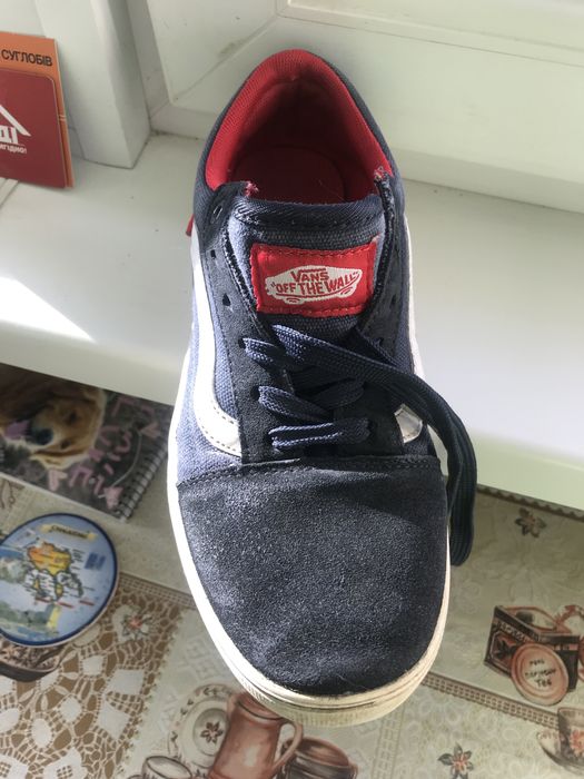 Красовки фирмы Vans темно синего цвета