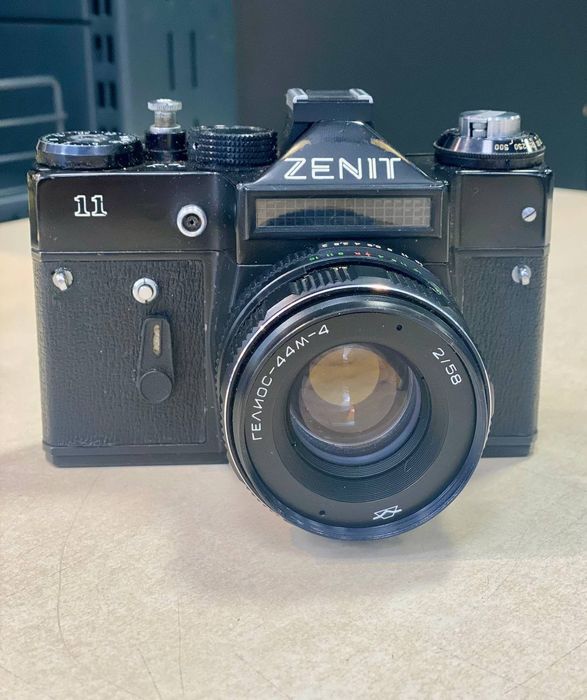 Фотоапарат Зеніт-11 + об’єктив TAIR-11A + конвертер К-1 + чохли