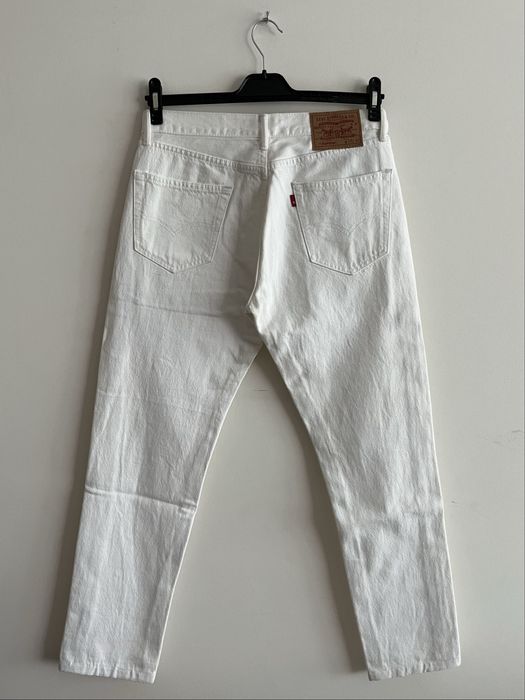 Supreme x Levi’s SS17 Washed Logo Jeans