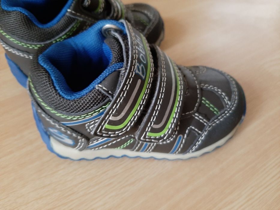 Adidaski na rzepy 20