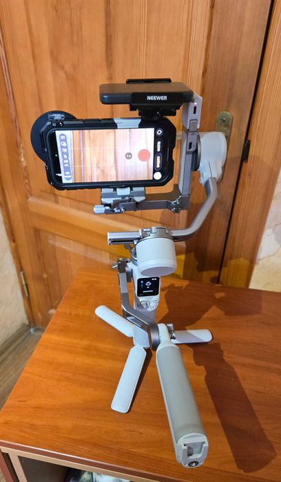 Новий стабілізатор DJI RS 4 Mini Combo — повный комплект