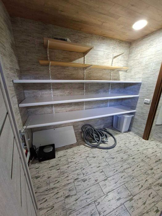 Продається двоповерховий будинок в с. Руське Поле.