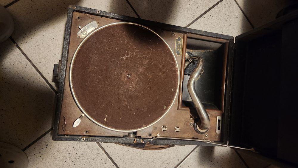 Gramofon z lat 20/30 His master`s voice