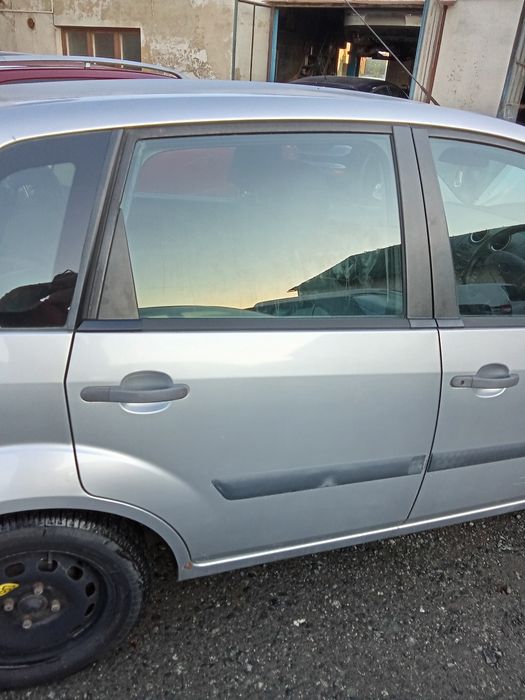 FORD FIESTA MK6 drzwi tylne prawe 

Posiadam inne części