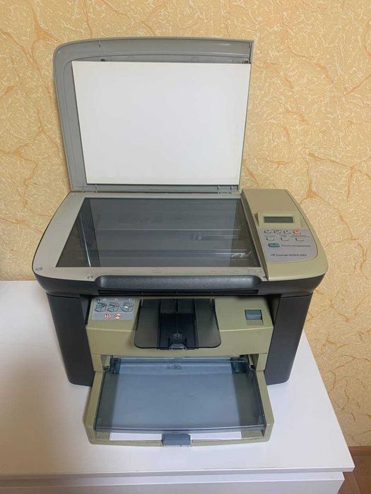 Продам принтер HP LJ M1005 mfp