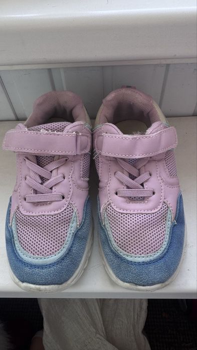 Продам кросівки 28 розмір