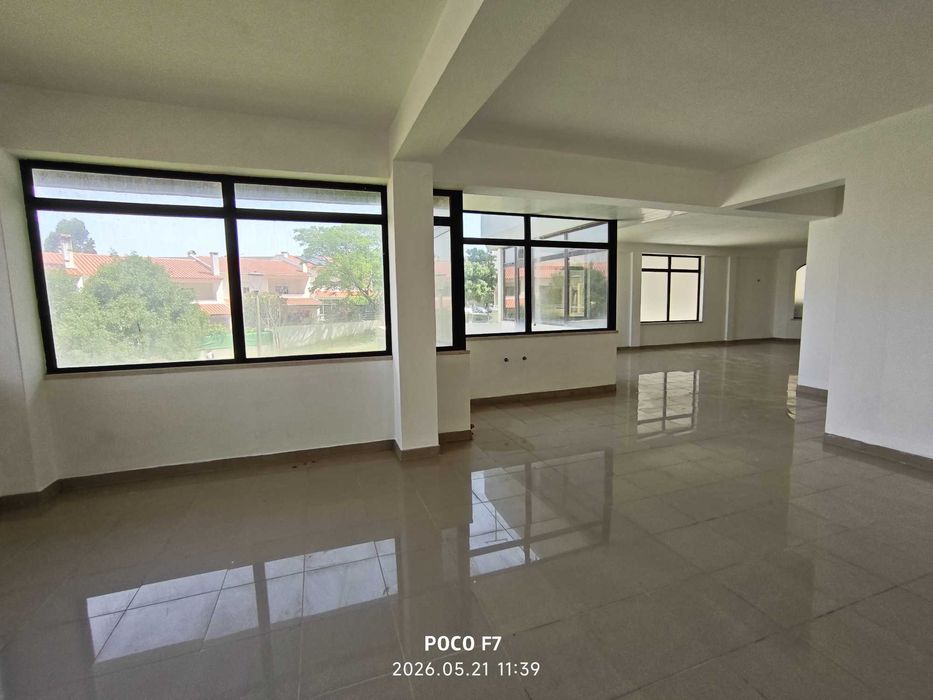 Excelente Loja para Arrendamento no Alto do Forno – Localização Central, Figueira da Foz