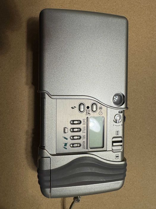 Câmera Fotográfica NIKON Nuvis S - IX 240 (Para colecionadores)