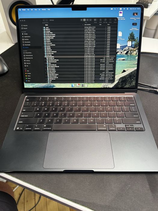 MacBook Air 13" M4 16/512 Midnight, батарея 100%
