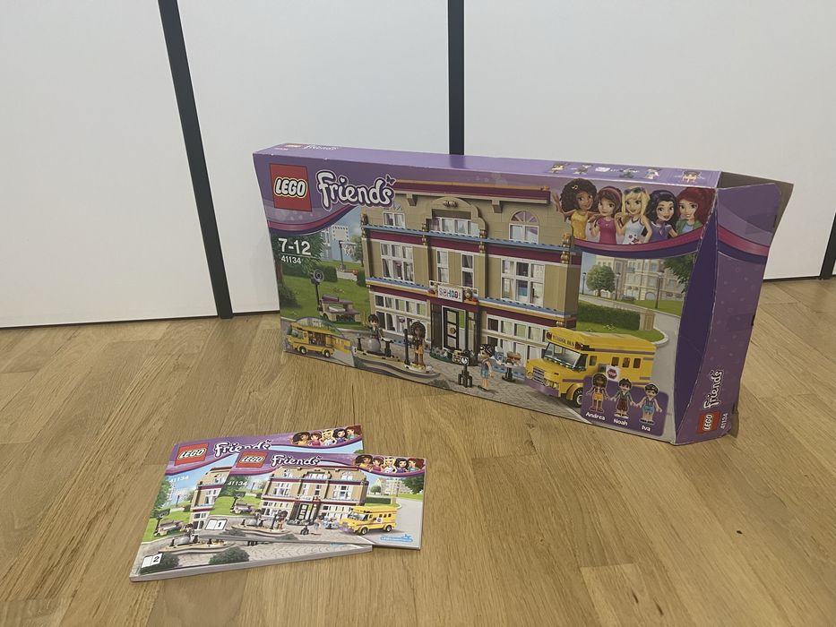LEGO Friends 41134 - szkoła artystyczna w Heartlake