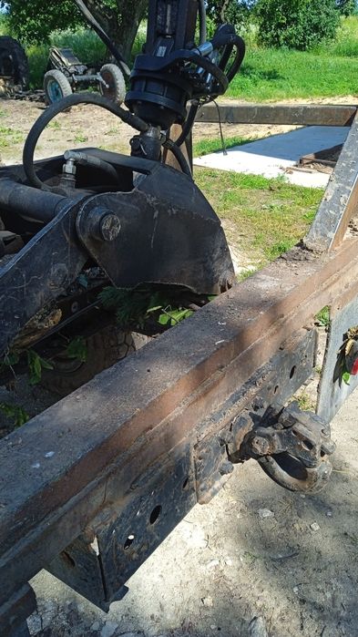 Приицеп лісовий з маніпулятором