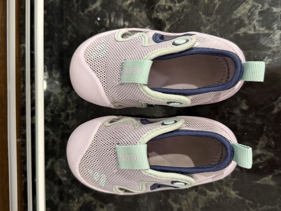 Кросівки adidas літні, 21 розмір.