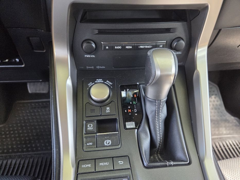 Lexus NX200T , 4wd (повний привід) , акпп ( автомат) , 2015р.