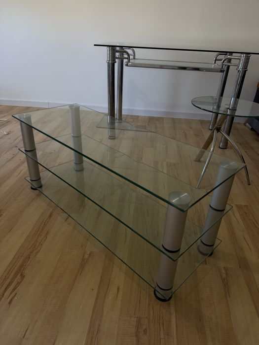 Szklany stolik pod Tv
