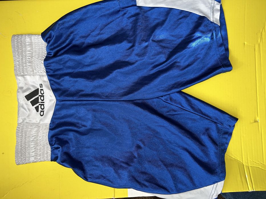 Шорти спортивні Adidas (боксерські / тренувальні)
