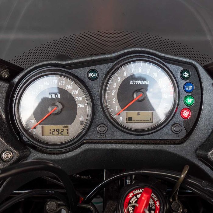 Продам мотоцикл Kawasaki Z750S (1854)