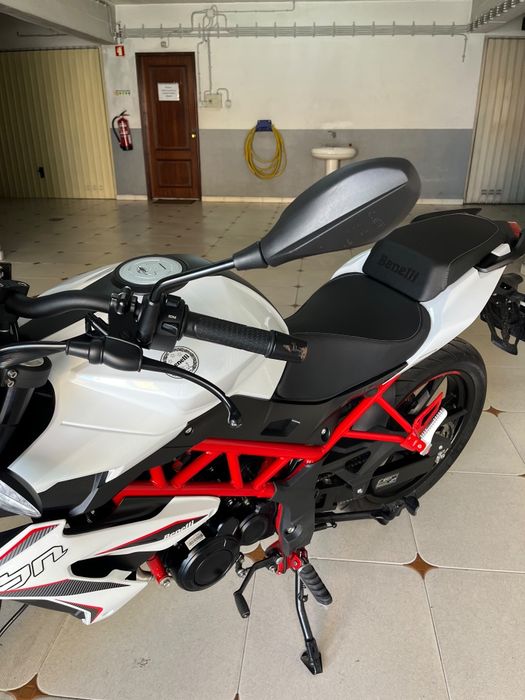 Moto Benelli BN 125