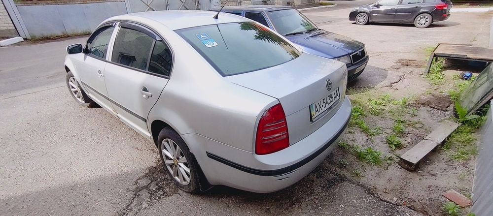 Skoda Superb 2004