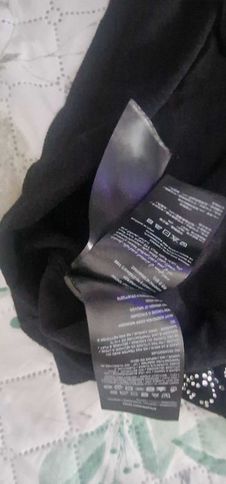 Top Guess preto