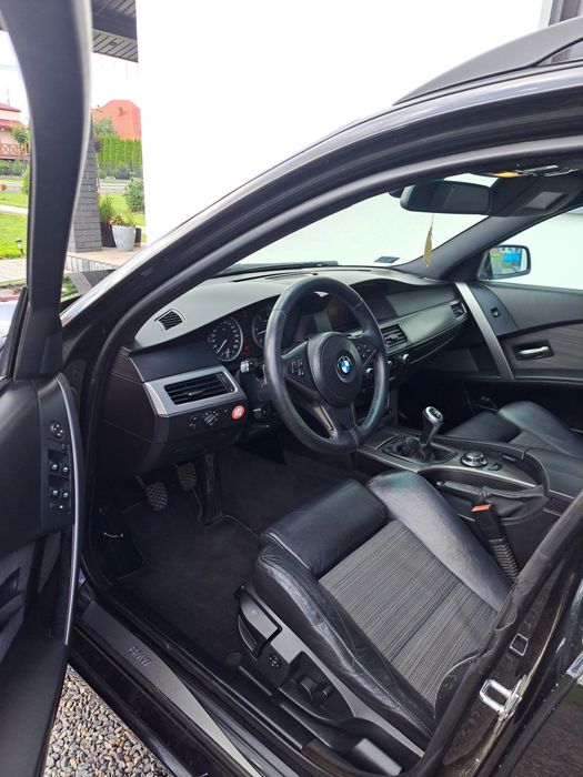 BMW E61 530D 2006 300hp Manual Xenon Panorama  Hak