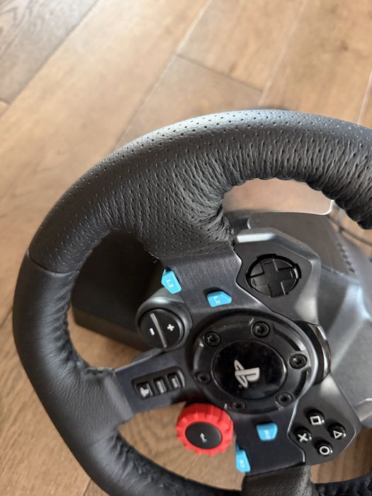 Logitech G29 Driving Force – Kierownica + Pedale – Realizm i Precyzja!
