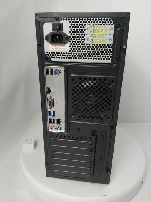 Ryzen,Komputer do biura/gier,Radeon™ Vega 3, 16 GB,SSD,Win 11 Pro